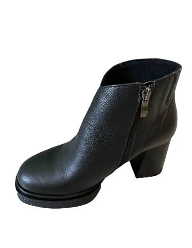 Botki czarne skóra naturalna obcas ocieplane...