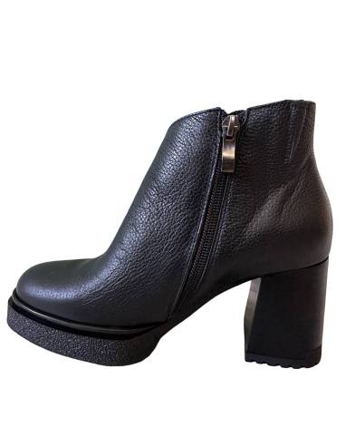 Botki czarne skóra naturalna obcas ocieplane...