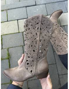 Ażurowe kozaki skóra naturalna zamszowa beżowe niski... 2