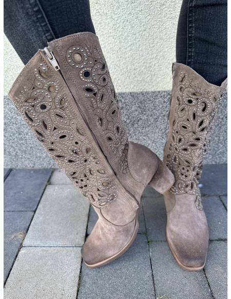 Ażurowe kozaki skóra naturalna zamsz beż taupe brąz obcas Exquisite 1296