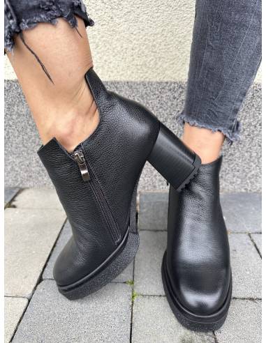 Botki czarne skóra naturalna obcas ocieplane...