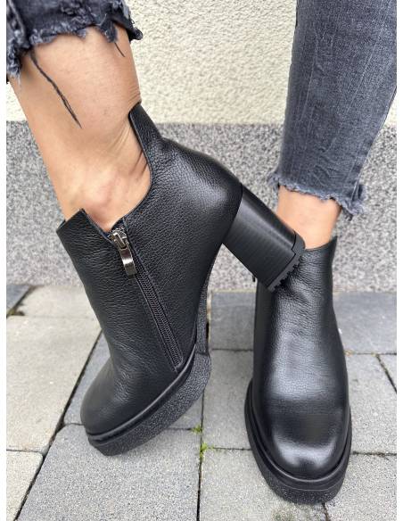 Botki czarne skóra naturalna obcas ocieplane nowość wygodne Lamanti 1016