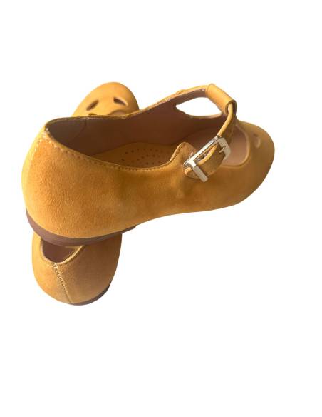 Baleriny żółte retro skóra naturalna nubuk zapinane paskiem Nicoll 4430