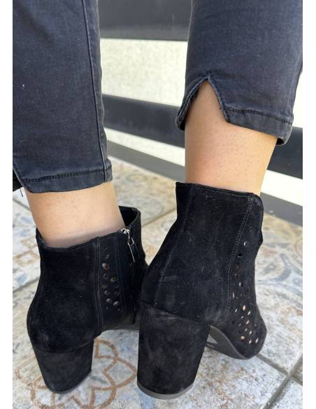 Botki ażur czarne zamsz Exquisite 1184