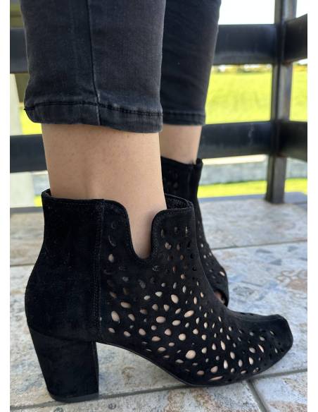 Botki ażur czarne zamsz Exquisite 1184