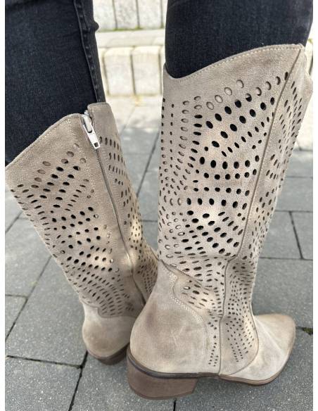 Ażurowe kozaki beżowe kowbojki skóra naturalna Exquisite 1229 Jula style