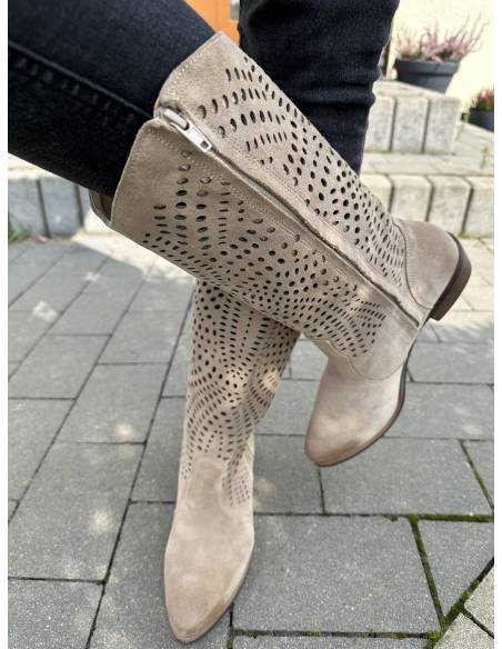 Ażurowe kozaki beżowe kowbojki skóra naturalna Exquisite 1229 Jula style