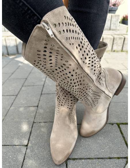 Ażurowe kozaki beżowe kowbojki skóra naturalna Exquisite 1229 Jula style