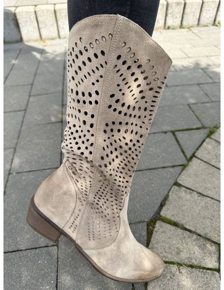 Ażurowe kozaki beżowe kowbojki skóra naturalna Exquisite 1229 Jula style