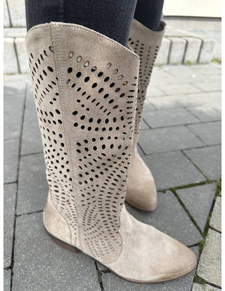 Ażurowe kozaki beżowe kowbojki skóra naturalna Exquisite 1229 Jula style