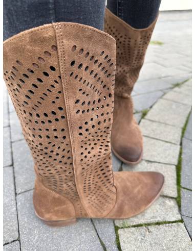 Ażurowe kozaki brązowe koniak skóra zamsz...