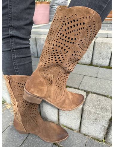 Ażurowe kozaki brązowe koniak skóra zamsz...