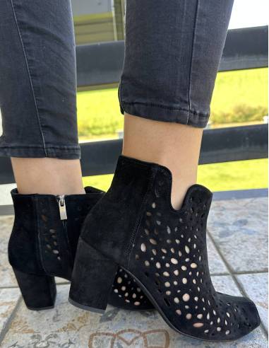 Botki ażur czarne zamsz Exquisite 1184