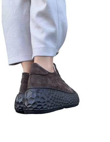 Sneakersy czekoladowe brąz platforma sznurowane...