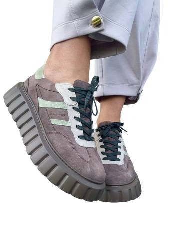 Buty sportowe jasny brąz na platformie skóra...