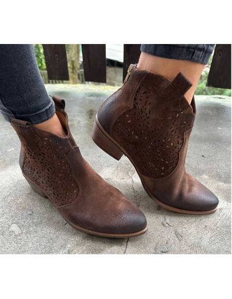Botki brązowe skóra zamsz niski obcas ażurowe Exquisite 1130 Jula Style