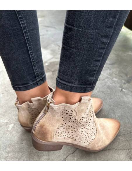 Botki beż nude skóra zamsz niski obcas ażurowe Exquisite 1130 jula style