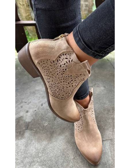 Botki beż nude skóra zamsz niski obcas ażurowe Exquisite 1130 jula style
