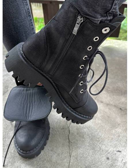 Czarne trapery ocieplane skóra naturalna nubuk wiązane zamek z 688