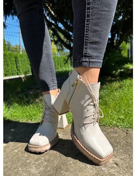 Botki damskie jasny beż ecru skóra obcas klocek Jula Style Exquisite 1395