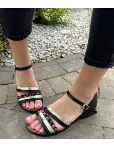 Czarne sandałki płaska podeszwa paski złote skóra... 2