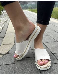 Złote klapki skórzane przecierane wygodna płaska podeszwa... 2