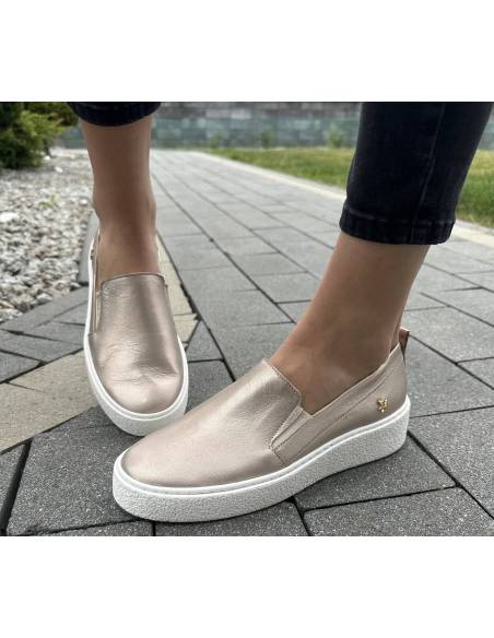 Złote trampki slip-on płaska biała podeszwa skóra naturalna LauraMessi 2814