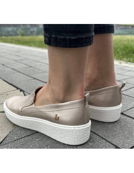 Złote trampki slip-on płaska biała podeszwa skóra naturalna LauraMessi 2814