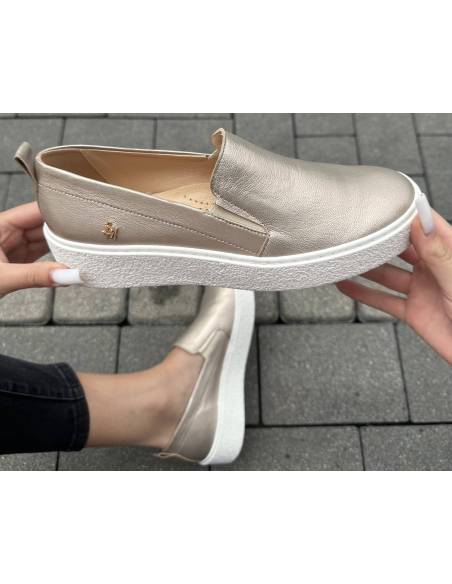 Złote trampki slip-on płaska biała podeszwa skóra naturalna LauraMessi 2814