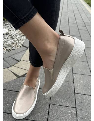Złote trampki slip-on płaska biała podeszwa...