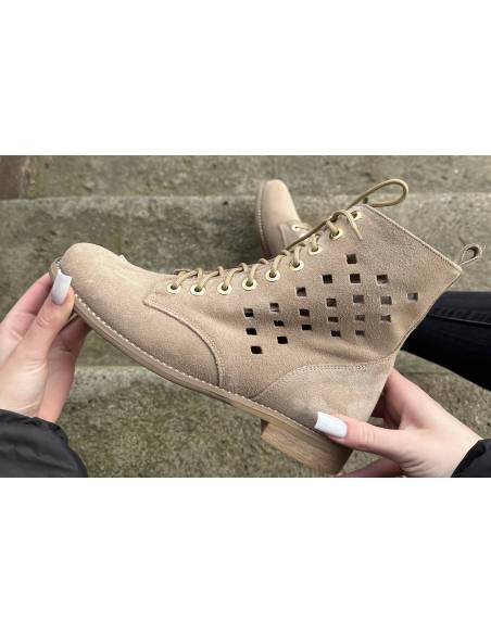 Botki beżowe skóra zamsz ażurowe nude złote napy nowość hit Di Primo 1191