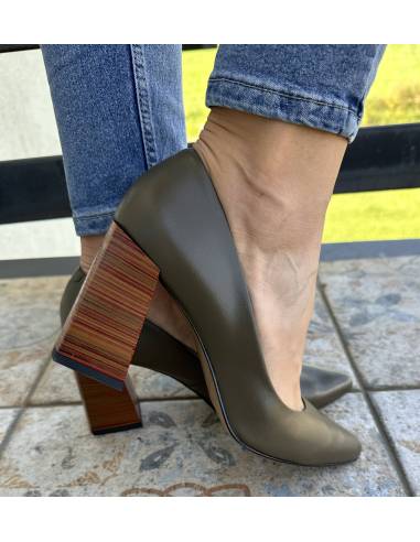 Czółenka skóra oliwka Laura Messi  2359
