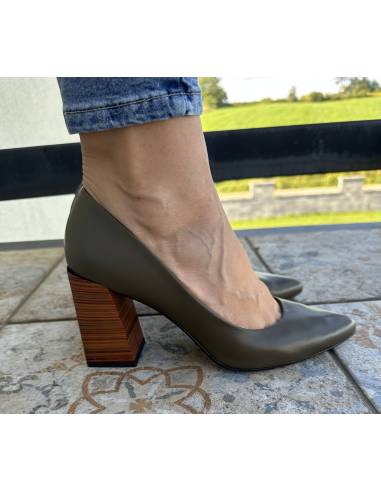 Czółenka skóra oliwka Laura Messi  2359