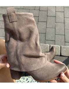 Kozaki krótkie beż skóra z wywiniętą cholewką kot zamsz... 2