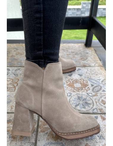 Botki beż skóra naturalna zamsz obcas klocek...