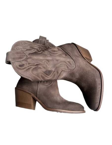 Kowbojki damskie brązowe kozaki wyszywane do połowy łydki Exquisite 1594