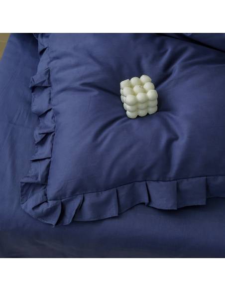 Pościel granatowa z falbanami ekskluzywna 200x220 nie farbująca CottonWorld