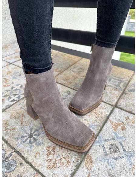 Botki ciemny beż almond skóra zamsz obcas klocek Jula style Exquisite 1476