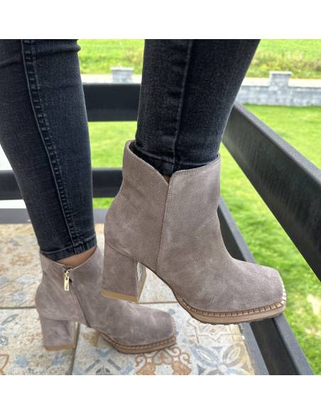 Botki ciemny beż almond skóra zamsz obcas klocek Jula style Exquisite 1476