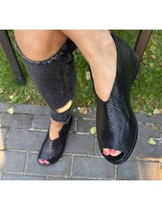 Mięciutkie saszki-sandały czarne w dziurki wygodne skóra... 2