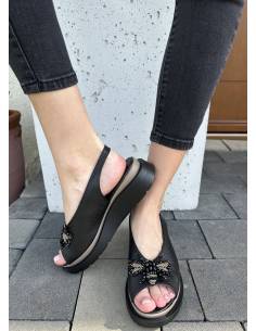 Sandały czarne na platformie z ćmą bez palcy i pięty... 2