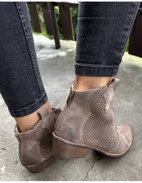 Botki ciemny beż skóra ażur Exquisite 1166