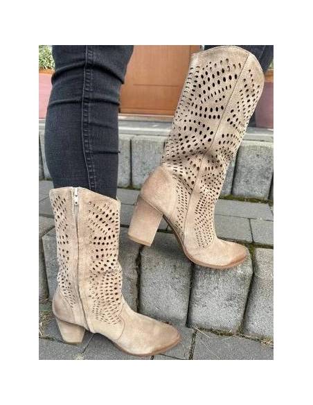 Ażurowe kozaki beżowe Exquisite 1244