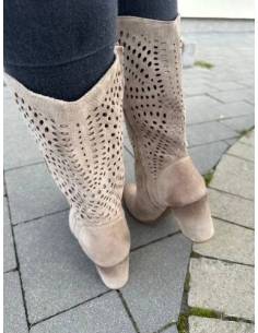 Ażurowe kozaki beżowe Exquisite 1244 2