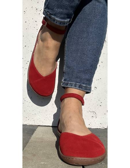 Czerwone baleriny skóra barefoot zapinane paskiem płaska podeszwa Comfy 320