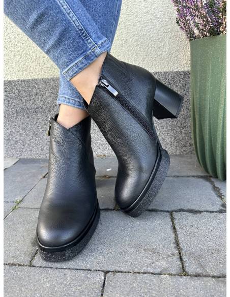 Botki czarne skóra naturalna obcas ocieplane nowość wygodne Lamanti 1015