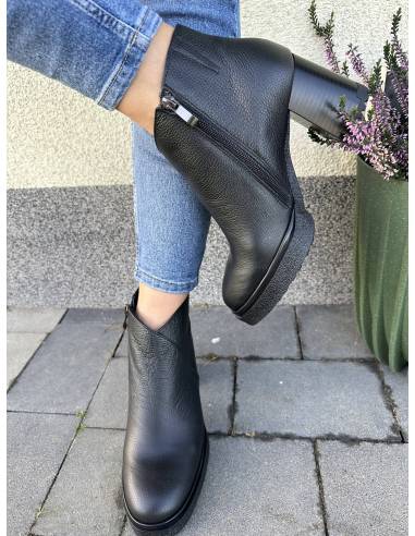 Botki czarne skóra naturalna obcas ocieplane...